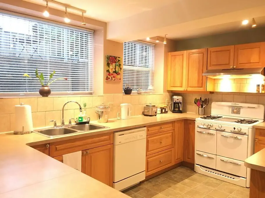 Large Suite Fairfield Heritage Manor, Free Parking Βικτώρια 0*,