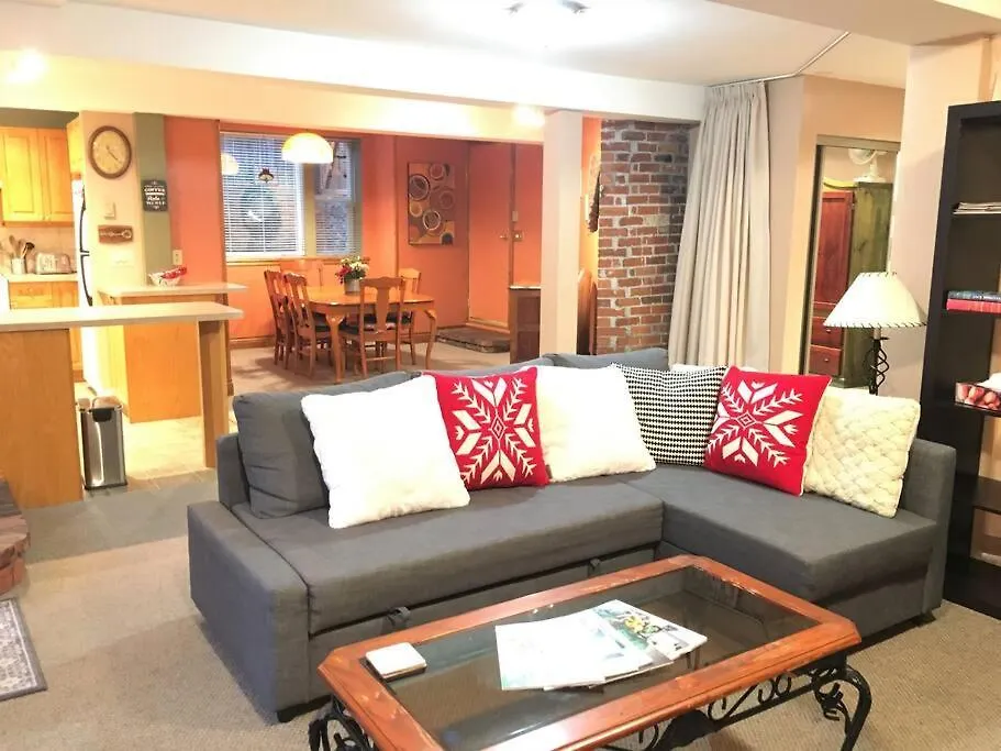 Large Suite Fairfield Heritage Manor, Free Parking Βικτώρια Διαμέρισμα